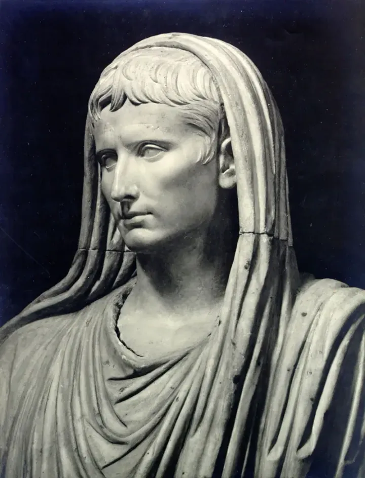 Augustus as Pontifex Maximus — Via Labicana type, Palazzo Massimo alle Terme