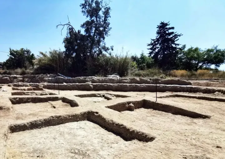 Archaeological excavations at Tel Yavne — building from the era of the Sanhedrin